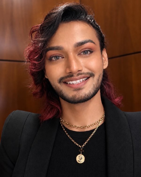 Ayush Jaiswal — Makeup Artist at Sharyum